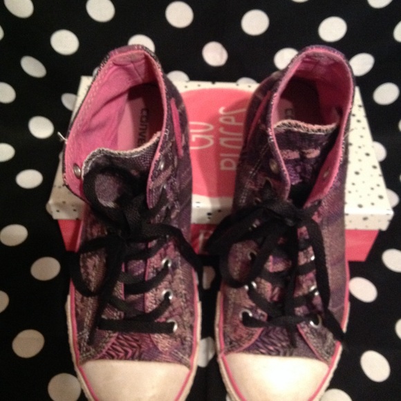 Converse 5! - Picture 5 of 5